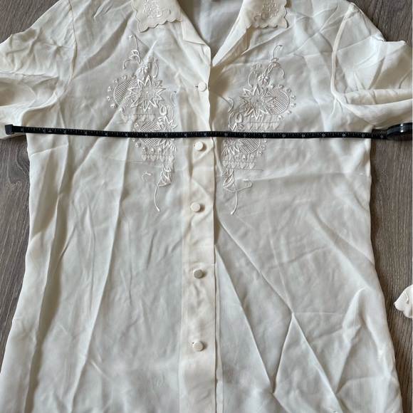 Jade Lantern Size 34 (Small) Cream Bell Sleeve Embellished Sheer Womens Blouse - Picture 5 of 10